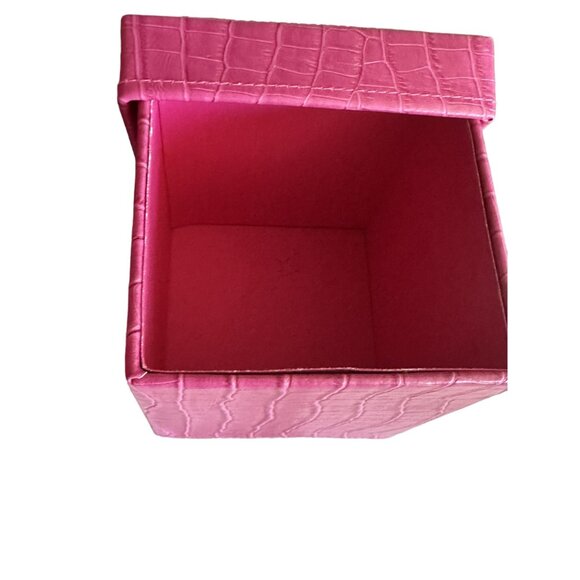 Set Of 3 Pink Crocodile Embossed Nesting Decorative Boxes - Picture 5 of 7